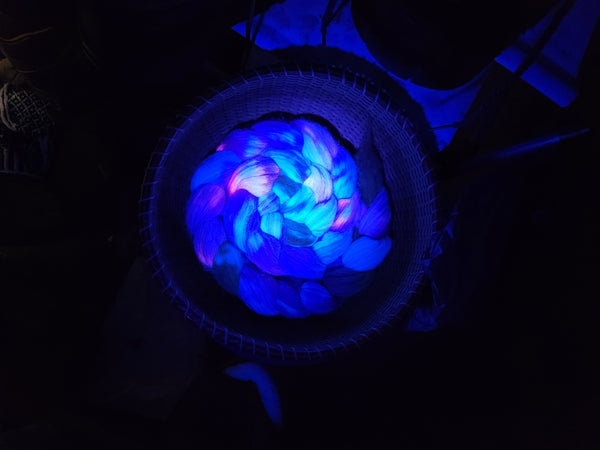4 oz  Merino/Firestar Spinning Fiber - Martian Martini - blacklight reactive