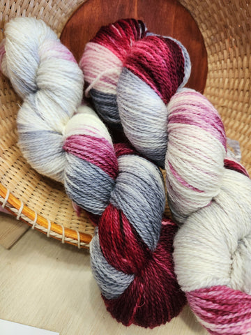 Superwash BFL/Nylon 70/30 Sock Yarn - 382 yards/100 Grams - Visions of Sugarplums